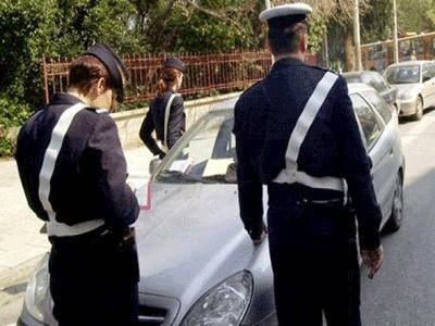 Συνεχίζονται με αμείωτο ρυθμό οι έλεγχοι της Τροχαίας για τις παράνομες σταθμεύσεις οχημάτων