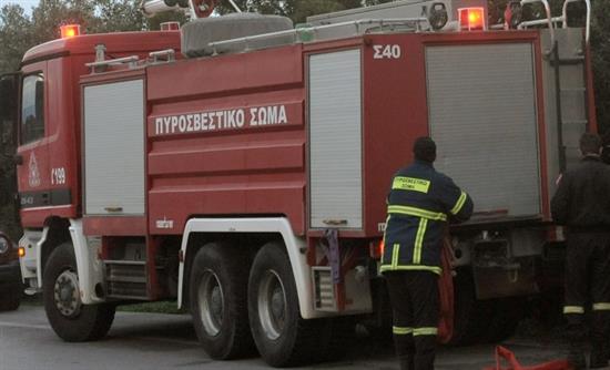 Διάσωση δύο γυναικών απο πυρκαγιά σε σπίτι