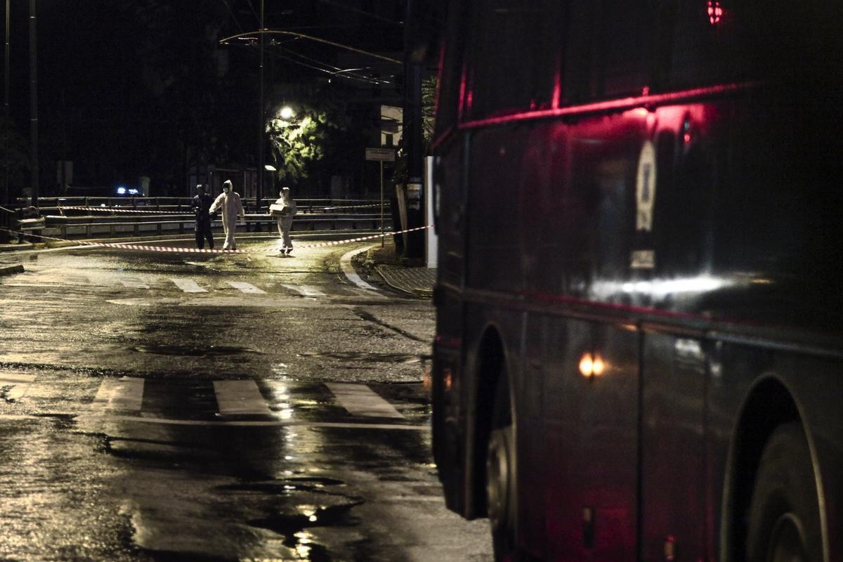 Επίθεση με καλάσνικοφ στην πρεσβεία του Ισραήλ…Δείτε όλες τις λεπτομέρειες!! [pics]