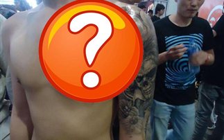 Όταν ένα Κινέζος κάνει tattoo με ελληνικά γράμματα