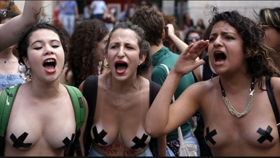 SlutWalk γuμνόστηθη διαμαρτυρία στην Ιερουσαλήμ κατά της σeξουαλικής βίας!! (Pics)