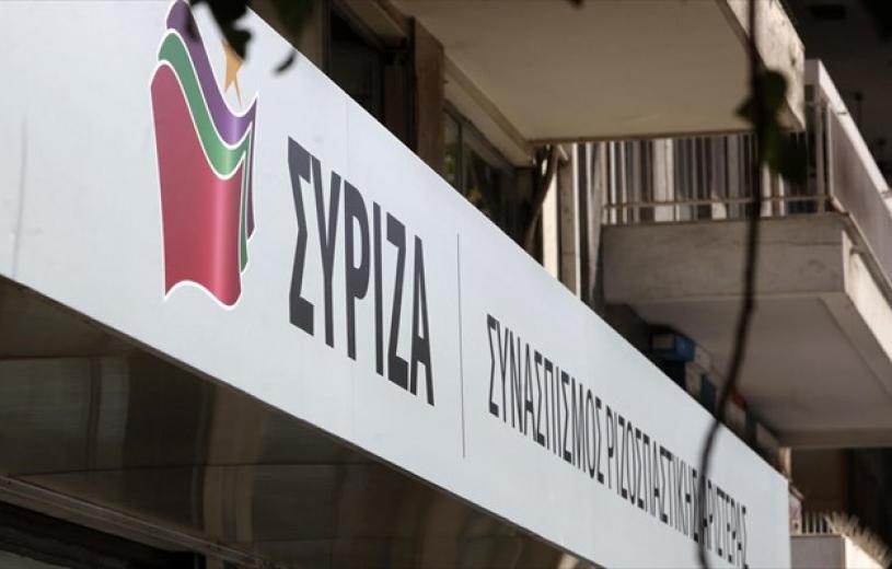 Από τη μία Πολιτική Γραμματεία, από την άλλη συγκέντρωση της Πλατφόρμας