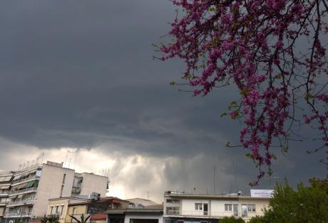 Πλημμύρισαν υπόγεια σπιτιών και καταστημάτων από τη χθεσινή καταιγίδα – Αχαΐα