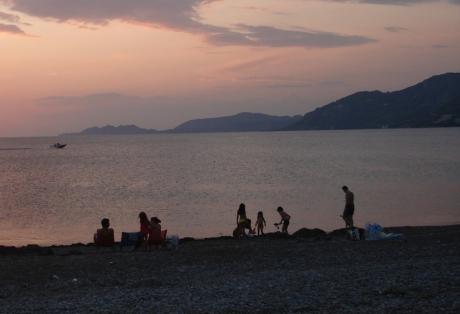 Ξέχασαν το μωρό τους στην παραλία…