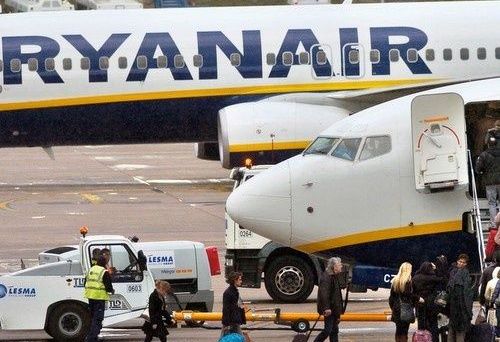 Η Ryanair συζητά το ενδεχόμενο για δωρεάν πτήσεις εντός Ελλάδας – Ο ελληνικός λαός εξέλεξε ένα μάτσο παλαβούς