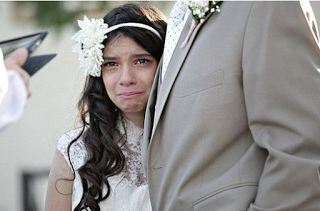 Δεν θα πιστεύετε γιατί αυτή η 11χρονη παντρεύεται!! Θα δακρύσετε... [βίντεο]