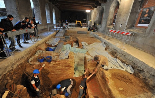 Ανακαλύφθηκε ο τάφος της Mona Lisa του Ντα Βίντσι στην Φλωρεντία (Pics)