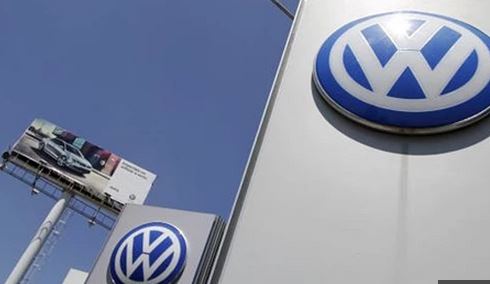 Η Κομισιόν γνώριζε το σκάνδαλο Volkswagen από το 2013 – Financial Times