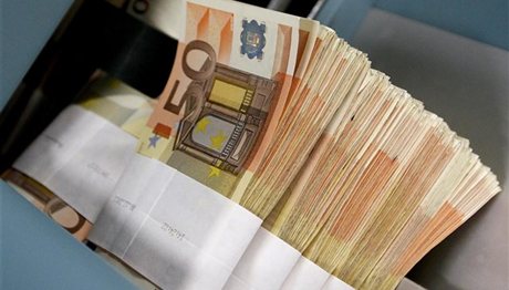 Ίλλιγγος! Στα 300,064 δισ. ευρώ το δημόσιο χρέος το β’ τρίμηνο!