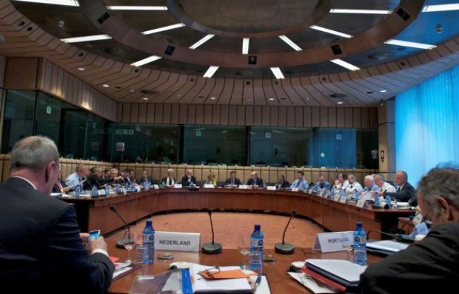 Σήμερα το κρίσιμο Euroworking Group για την εκταμίευση της δόσης- “Τρέχει” για τα προαπαιτούμενα η κυβέρνηση