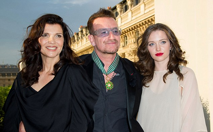 Η κόρη του Bono είναι σ έξι (photos)