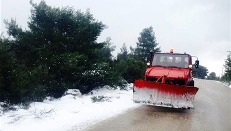 Αραιή χιονόπτωση στο Δομοκό