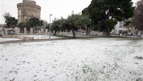 Θεσσαλονίκη: Θερμαινόμενοι χώροι για την προστασία ευπαθών ομάδων