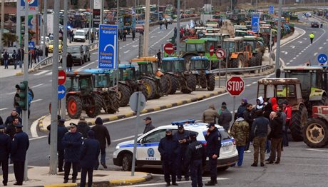 Από πού γίνεται η κυκλοφορία στις εθνικές οδούς, λόγω των μπλόκων