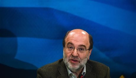 Τρ. Αλεξιάδης: «Κρατήστε τις αποδείξεις» για το χτίσιμο του αφορολόγητου