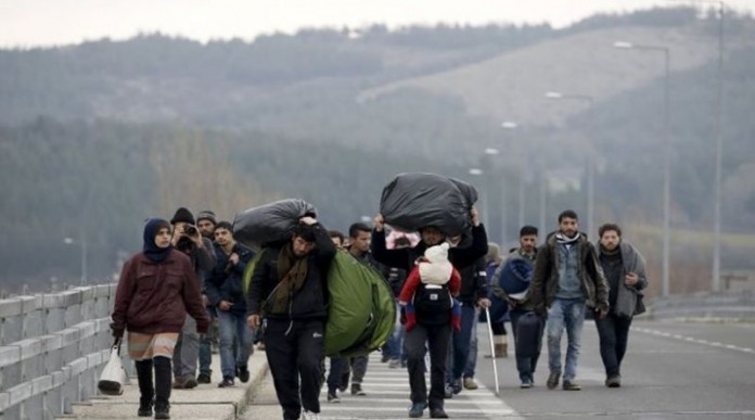 Κινητό ιατρείο για τα παιδιά των προσφύγων στην Κατερίνη