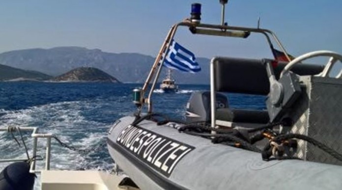 Spiegel: Τα γερμανικά σκάφη της Frontex θα παραδίδουν τους πρόσφυγες στην Ελλάδα