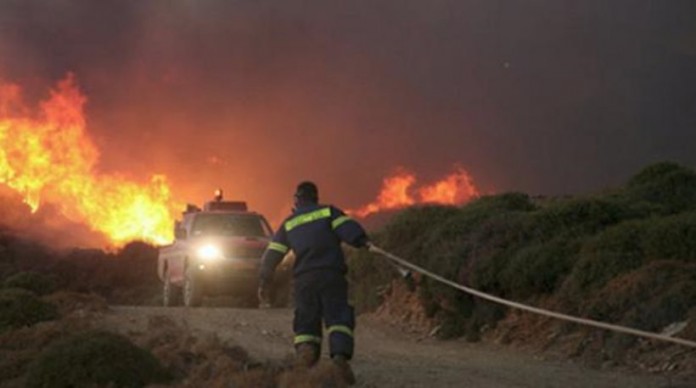 Ηράκλειο: Συναγερμός τη νύχτα για φωτιά σε αγροτική περιοχή