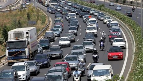 Θεσσαλονίκη ΤΩΡΑ: Αυξημένη κίνηση προς Χαλκιδική στην αναζήτηση λίγης δροσιάς