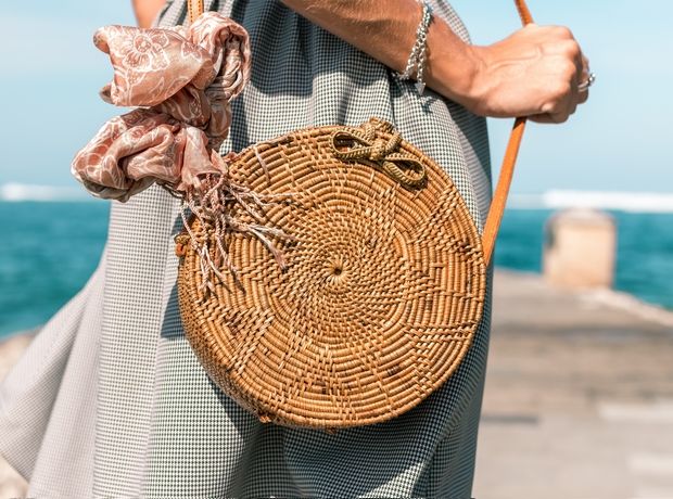 5 πράγματα που (σίγουρα) δεν χρειάζεται η ντουλάπα σου από τη νέα σεζόν