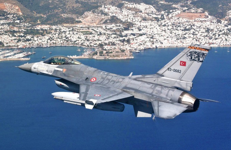 Τουρκικά F-16 πέταξαν πάνω από Παναγιά και Οινούσσες