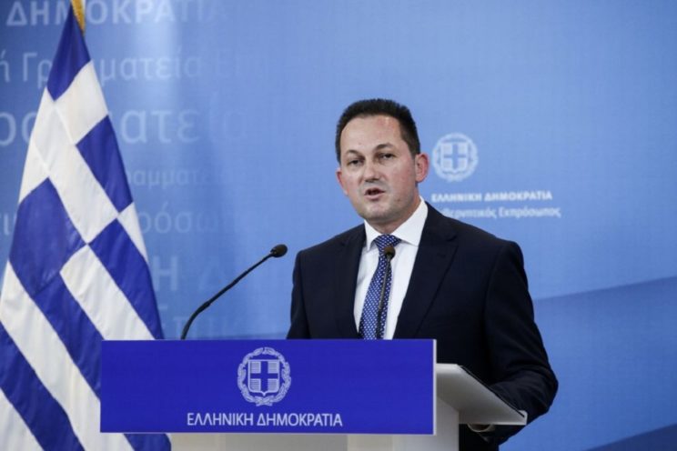 Πέτσας: Το στρατιωτικό υλικό αφαιρέθηκε σταδιακά από τη Λέρο