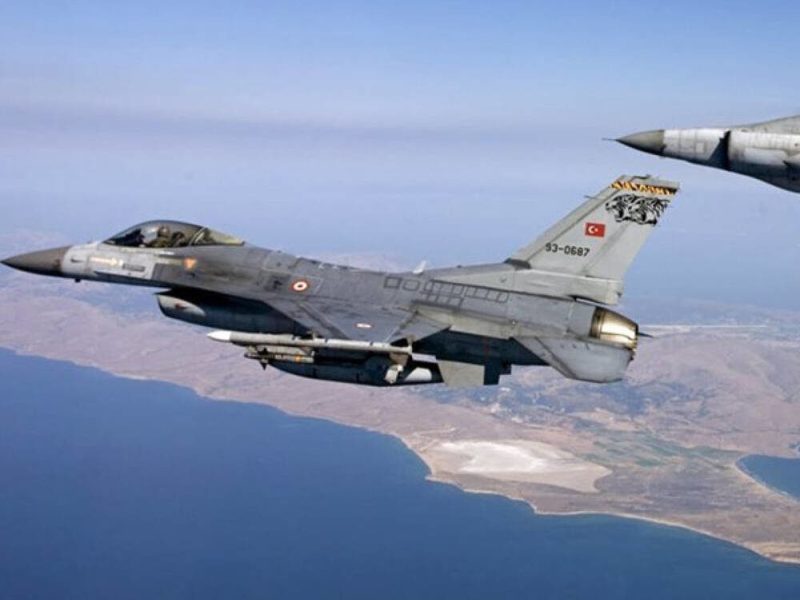 Συνεχίζονται οι προκλήσεις: Τουρκικά F-16 πέταξαν πάνω από το νησί Καλόγεροι