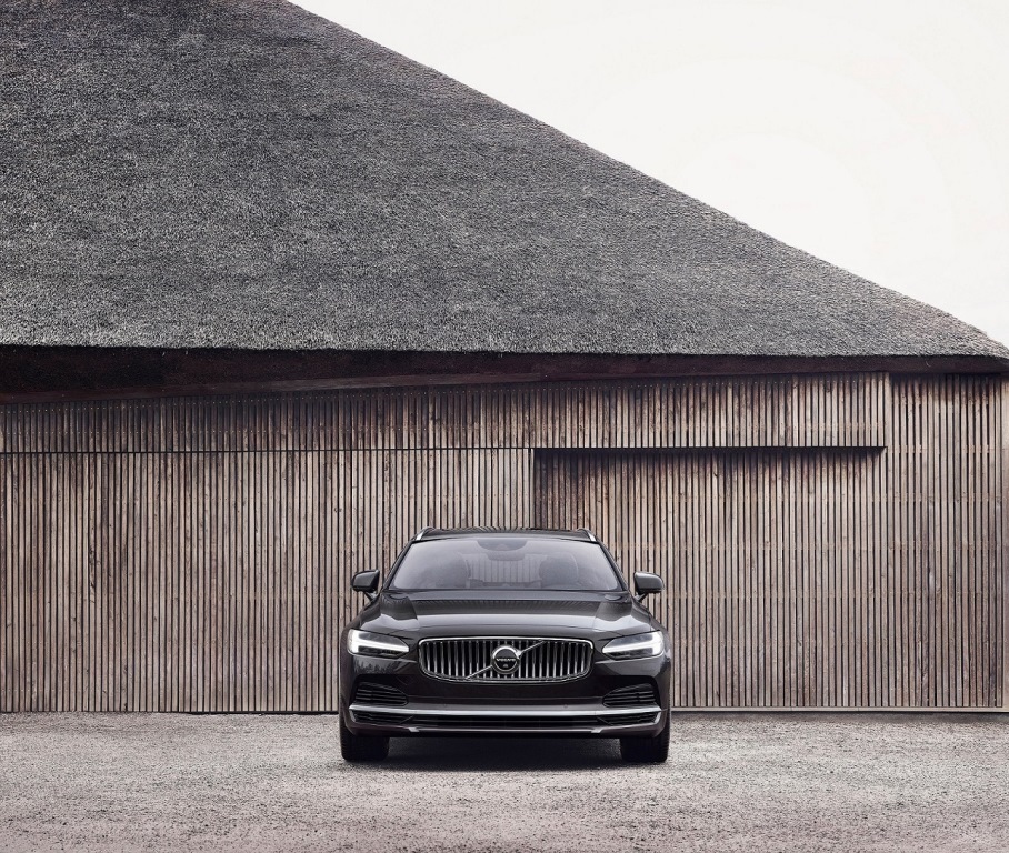 Τα ανανεωμένα Volvo S90 και V90  με ήπιους υβριδικούς κινητήρες σε όλη την γκάμα τους