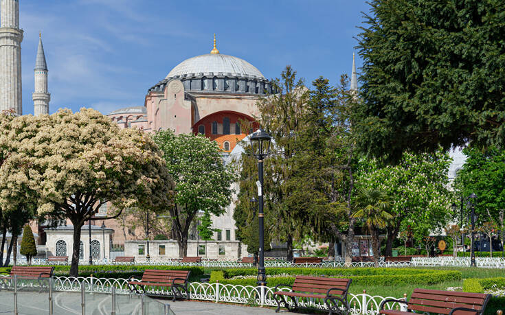 Το μήνυμα της ΕΕ στην Τουρκία για την Αγία Σοφία και το «μέτωπο» στο πλευρό της Ελλάδας