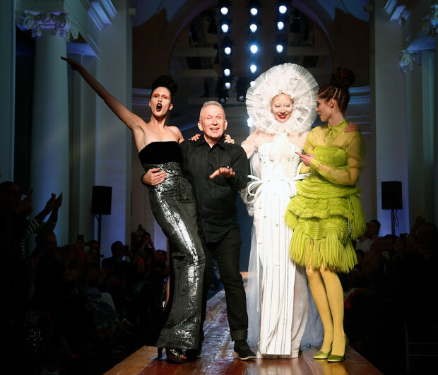 Gaultier x Glenn Martens: Η συνεργασία σήμανε την επιστροφή των πιο iconic prints του Oίκου