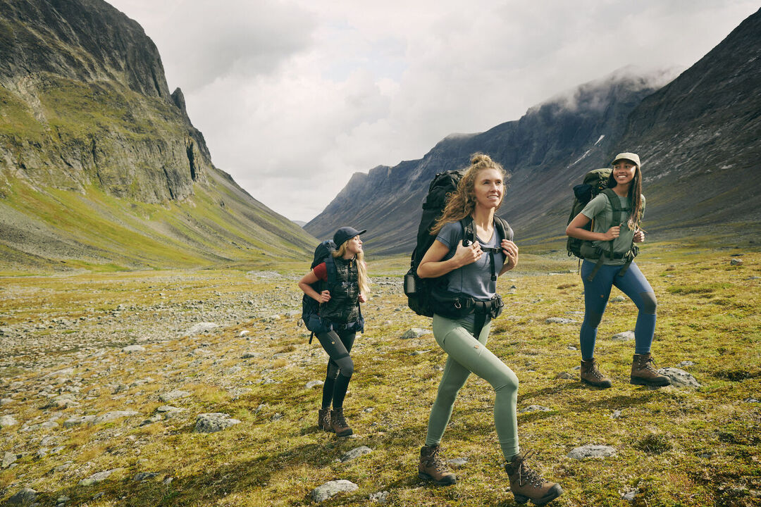 Η Fjällräven μας προσφέρει ό,τι χρειαζόμαστε για να απολαύσουμε τις διαδρομές μας στη φύση