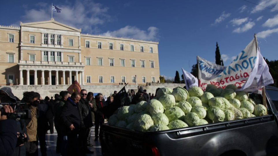 Αγρότες: Πανελλαδικό συλλαλητήριο στην Αθήνα  με πορεία στη Βουλή