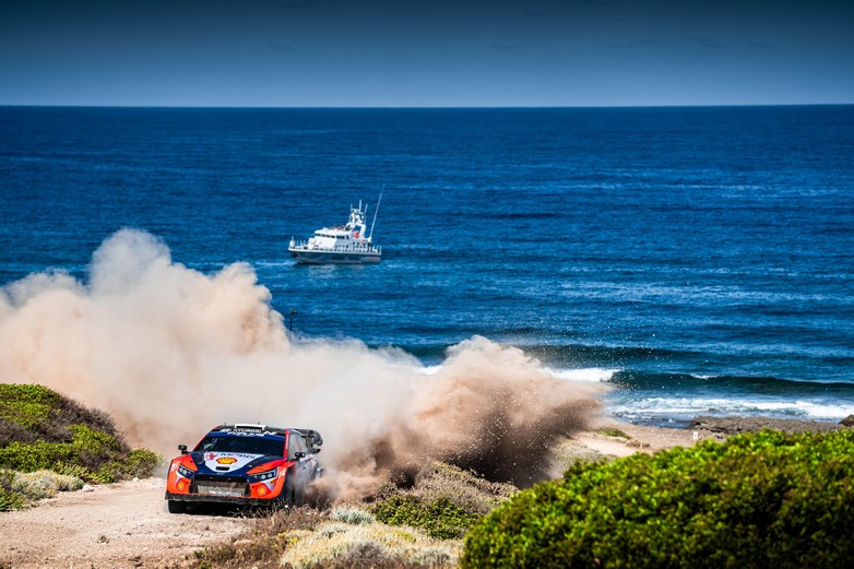 WRC Rally Italia Sardegna: Επική ανατροπή στα τελευταία χιλιόμετρα- Οι Tanak- Jarveoja κέρδισαν τον αγώνα για δύο δέκατα του δευτερολέπτου